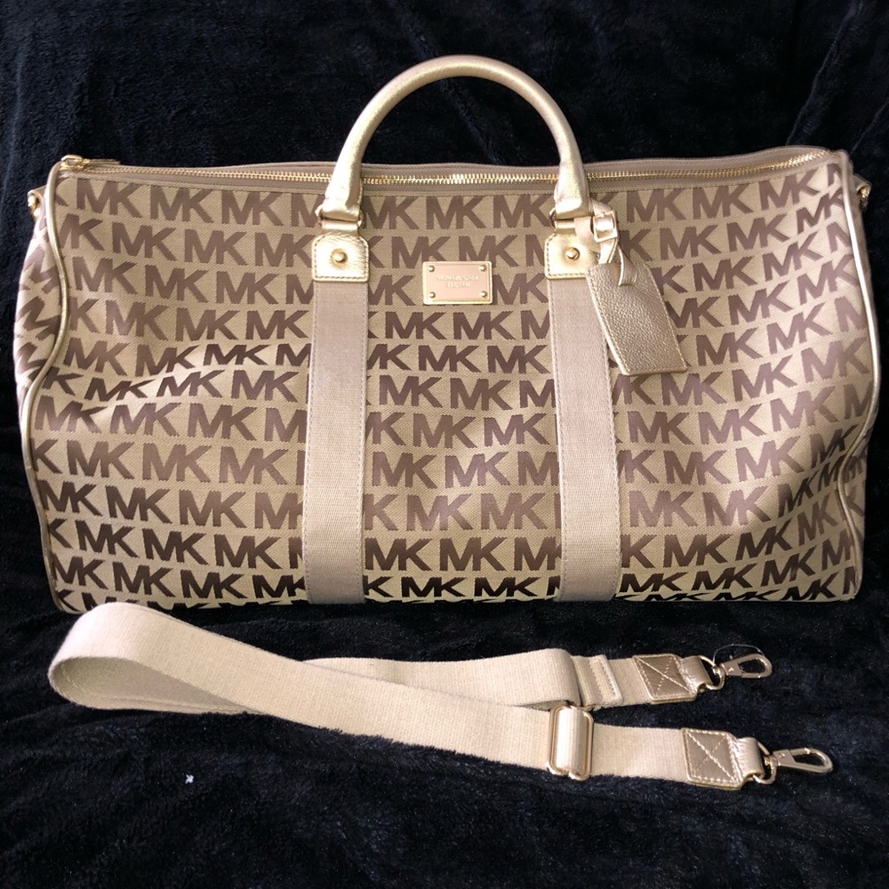 Michael kors duffle bag for travel